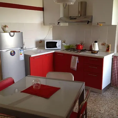 Casa La Maddalena 펜션 그린자네 카보르